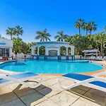 Bel Air Modern 1 Bedroom Apartment - Coasthm