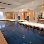 Bel Air Modern 1 Bedroom Apartment - Coasthm