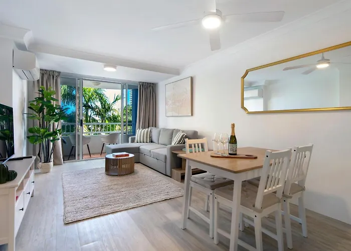 Bel Air Modern 1 Bedroom Apartment - Coasthm